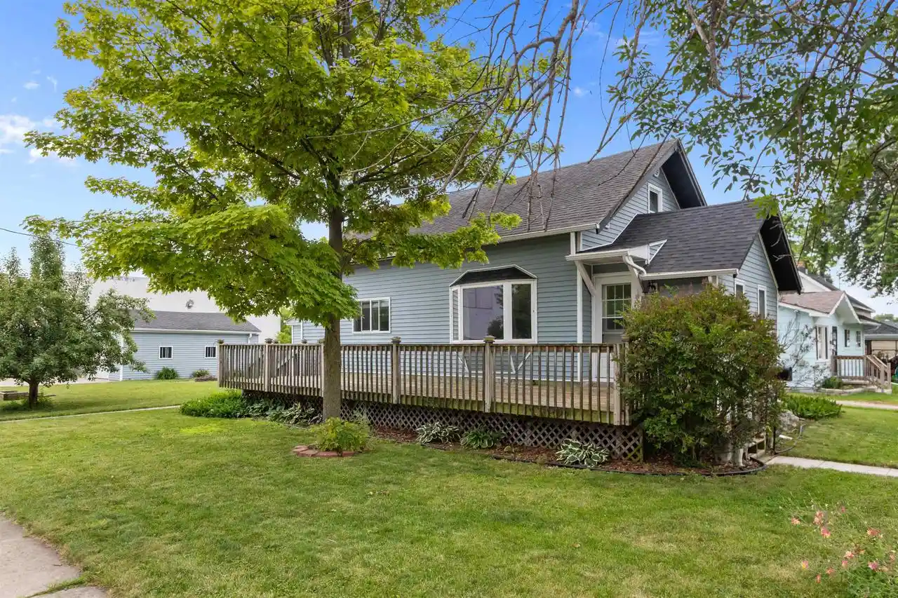 Homes for sale in Menasha, WI | 127 Madison Street Street, Menasha, WI 54952 | MLS# 50328324