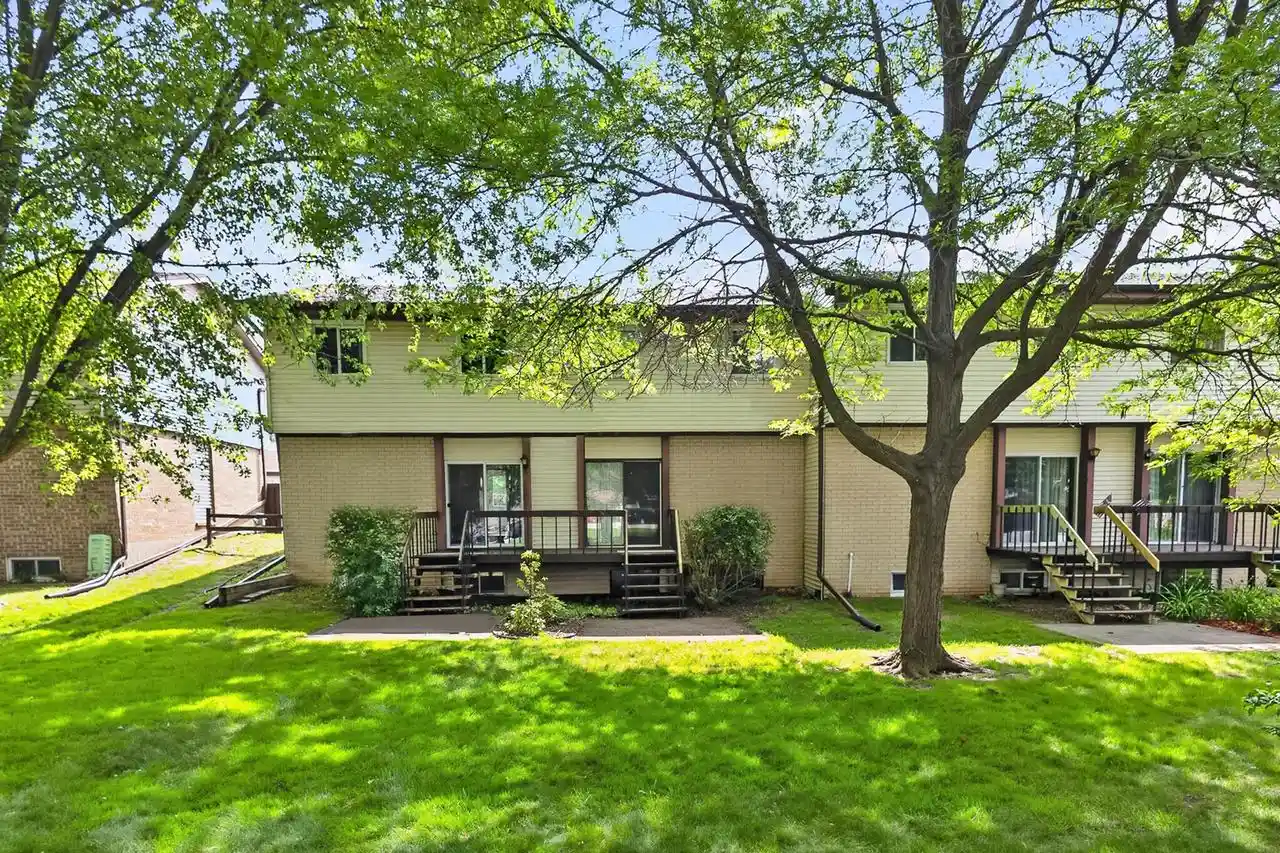 Homes for sale in Germantown, WI | W163n11463 Windsor Court Court #1, Germantown, WI 53022 | MLS# 1969622