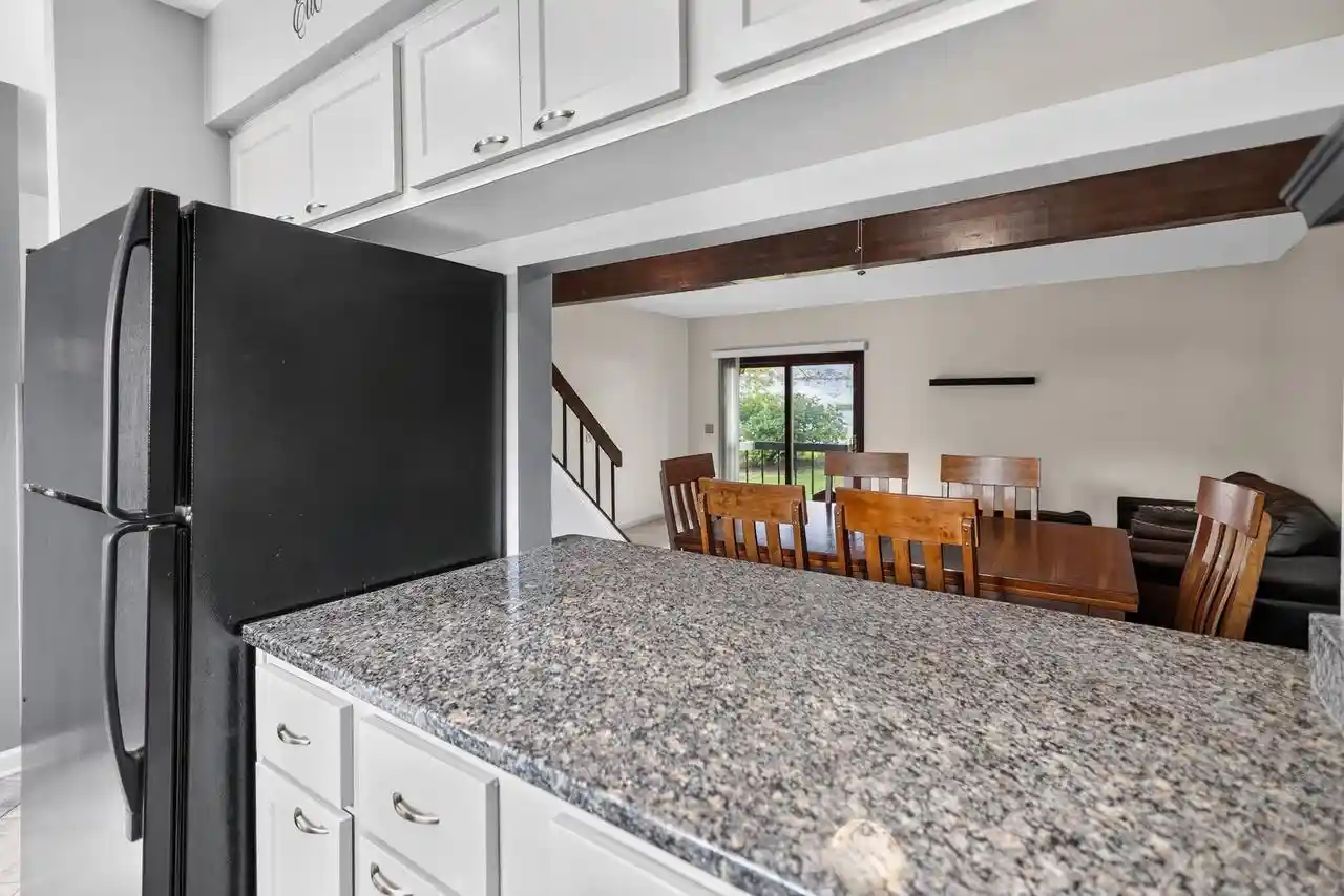 Homes for sale in Germantown, WI | W163n11463 Windsor Ct Ct, Germantown, WI 53022