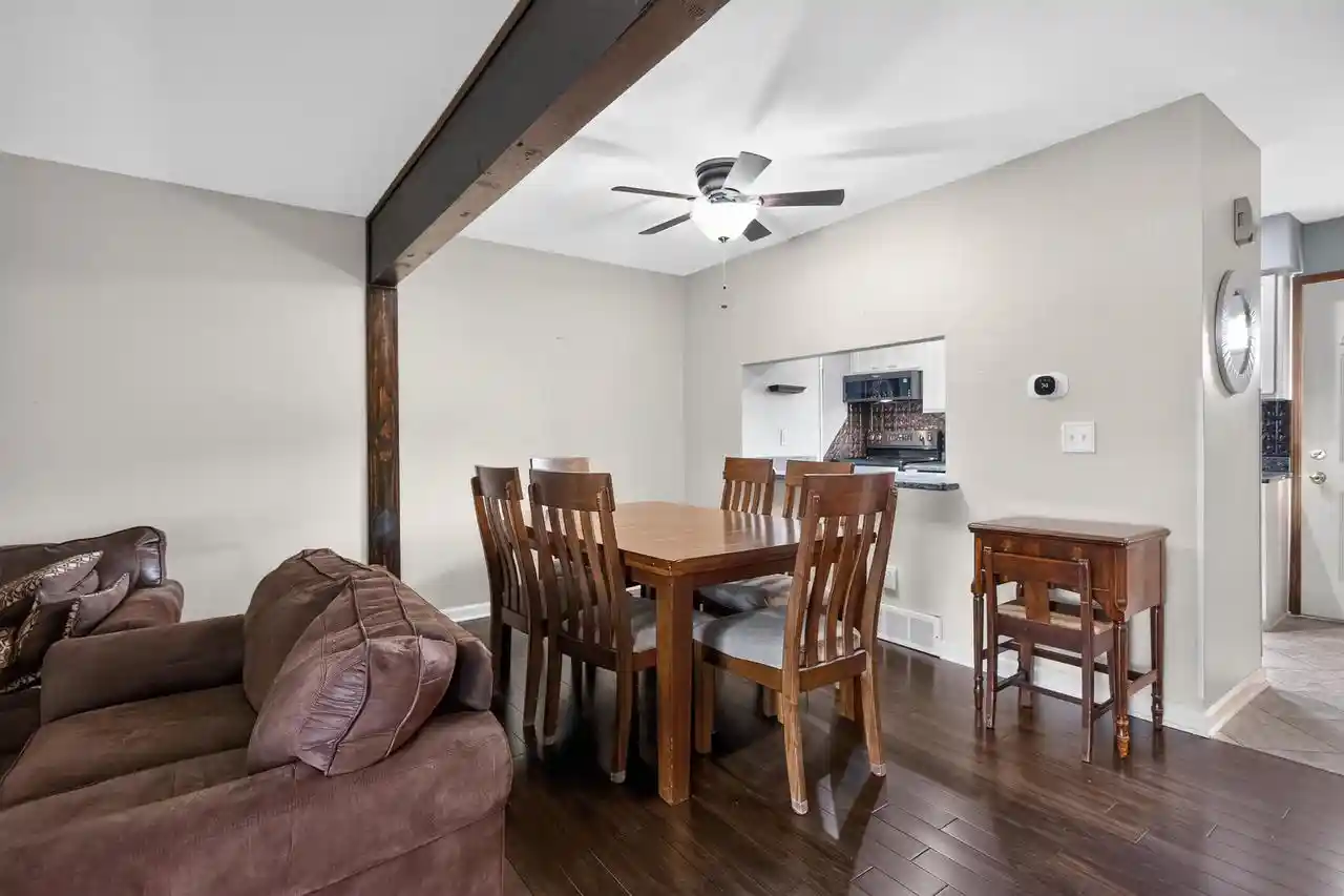 Homes for sale in Germantown, WI | W163n11463 Windsor Ct Ct, Germantown, WI 53022
