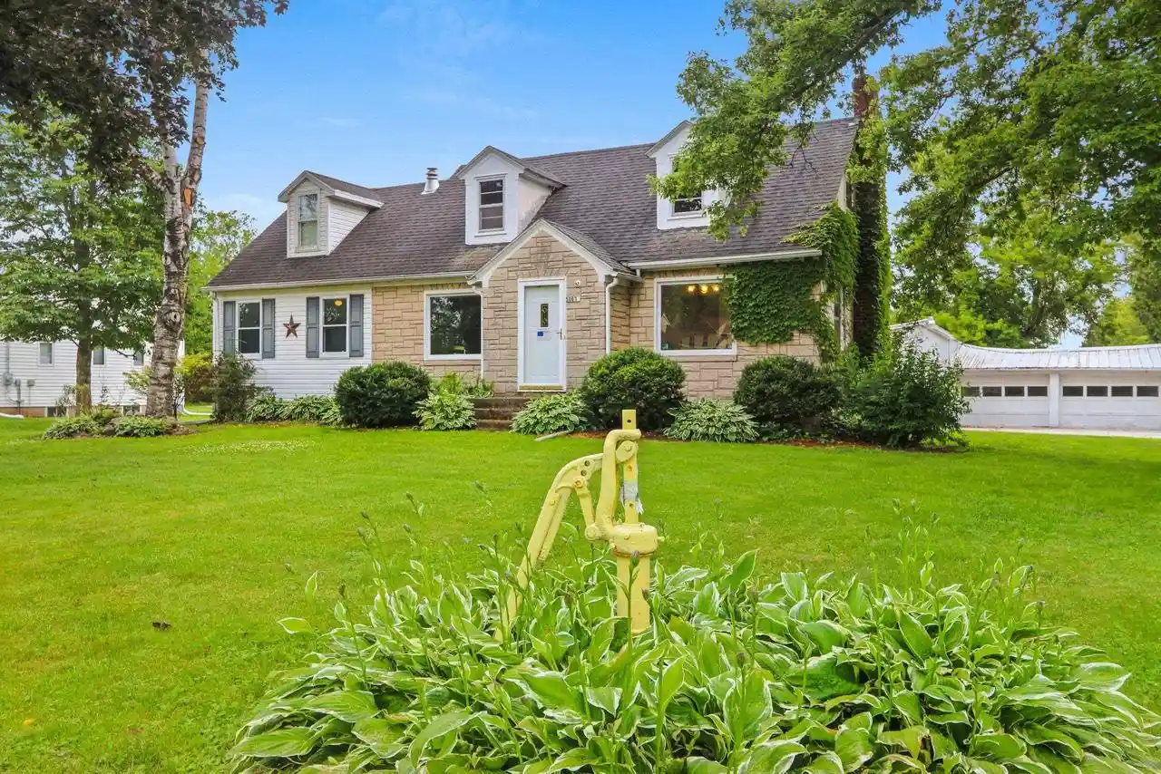 1st image of 5067 Glendale Avenue Avenue, Green Bay, WI 54313 | MLS# 50328335