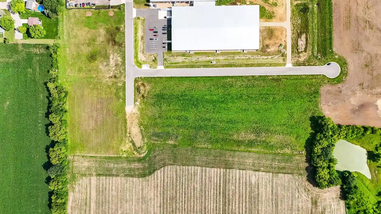 5th image of 747 Ac Prosperity Pl Pl, Brooklyn, WI 53521 | MLS# 2027015