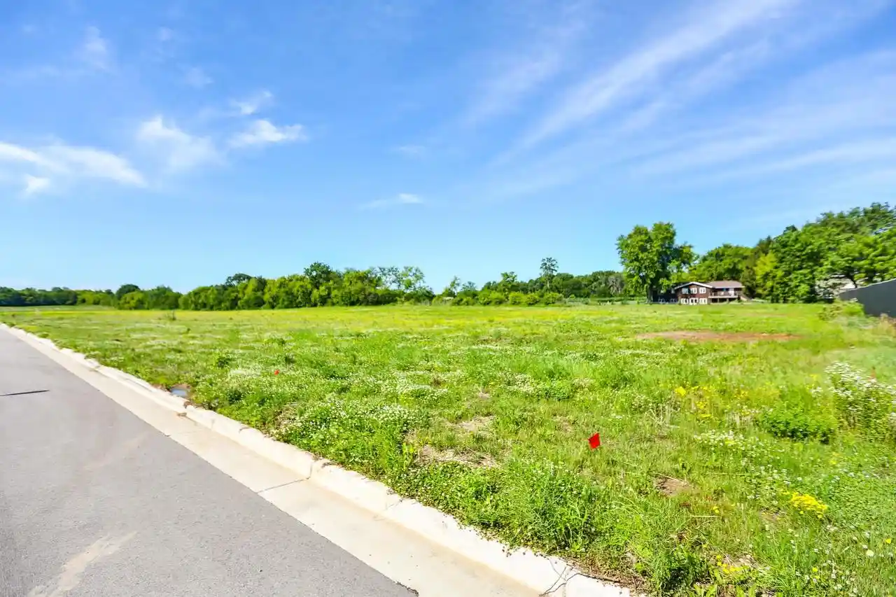 3rd image of 238 Ac Prosperity Pl Pl, Brooklyn, WI 53521 | MLS# 2027017