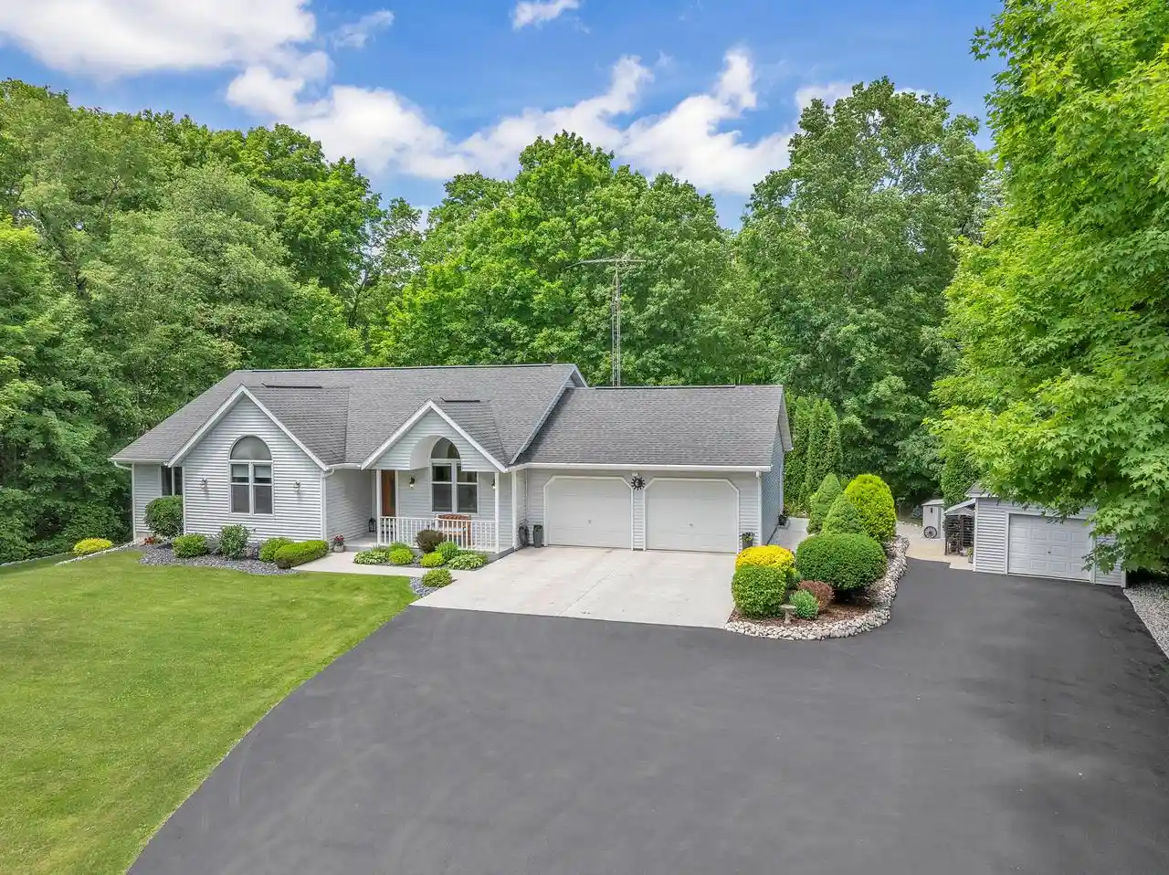 Homes for sale in Elkhart Lake, WI | W5986 County Rd Mm, Elkhart Lake, WI 53020 | MLS# 1969640