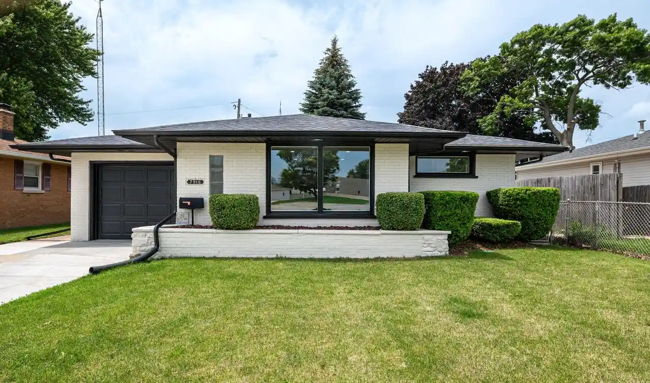 1st image of 7916 22nd Avenue Avenue, Kenosha, WI 53143 | MLS# 1969635