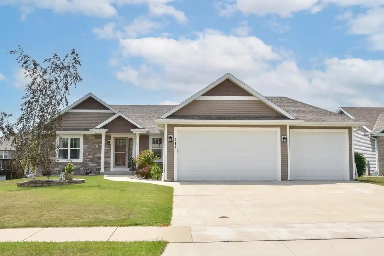 Homes for sale in Kewaskum, WI | 241 Silver Fox Dr N Dr N, Kewaskum, WI 53040 | MLS# 1969648
