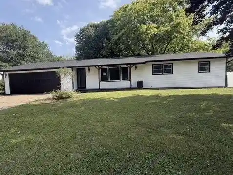 Homes for sale in Clintonville, WI | 101 Sunset Dr Dr, Clintonville, WI 54929 | MLS# 2027039
