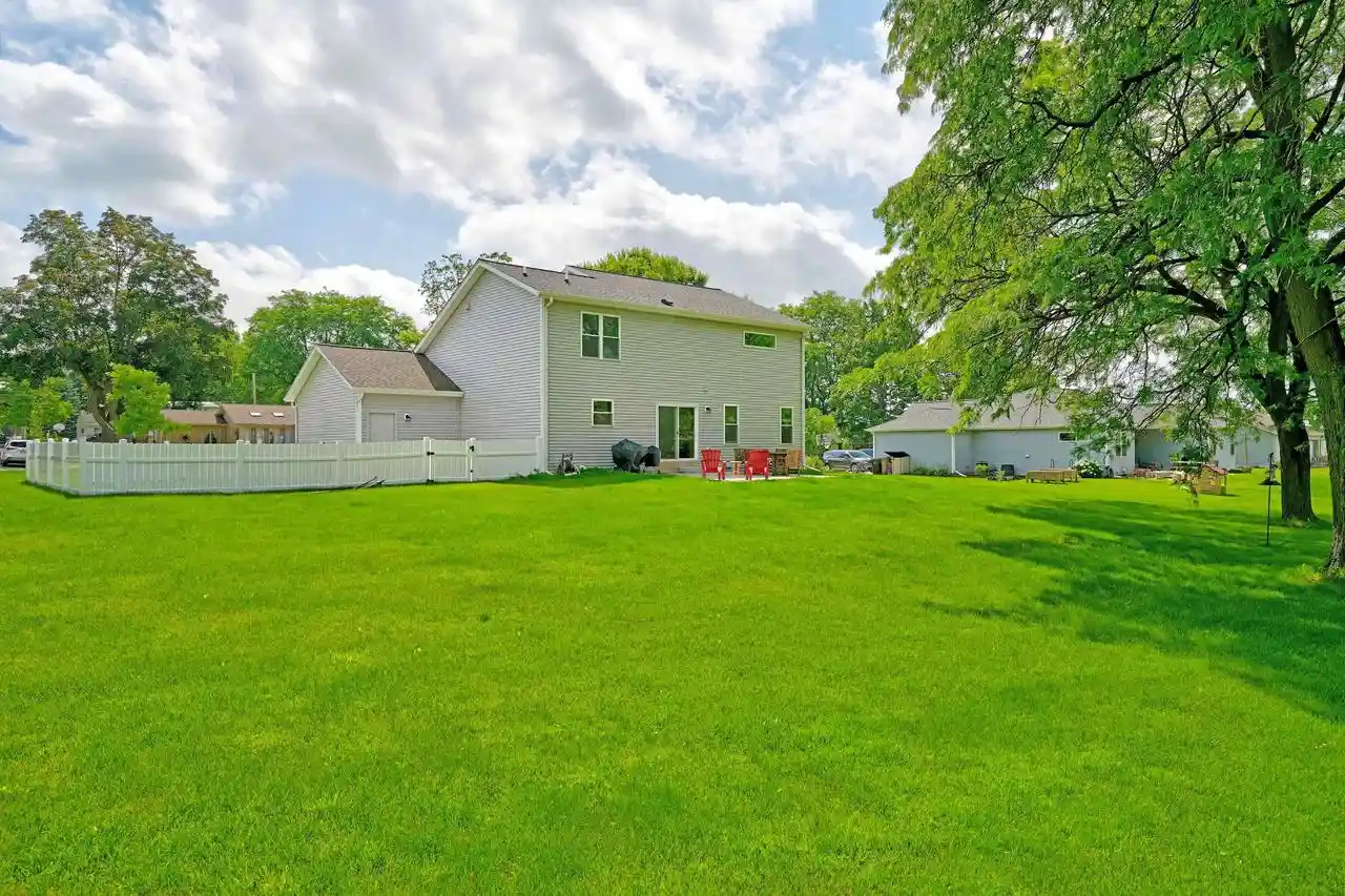 4th image of 507 S Dewey Avenue Avenue, Jefferson, WI 53549 | MLS# 2027041