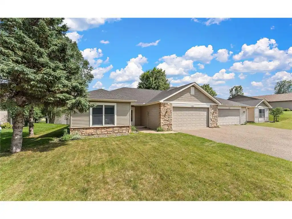 1st image of 1825 Windmill Dr Dr, Baldwin, WI 54002 | MLS# 7101964