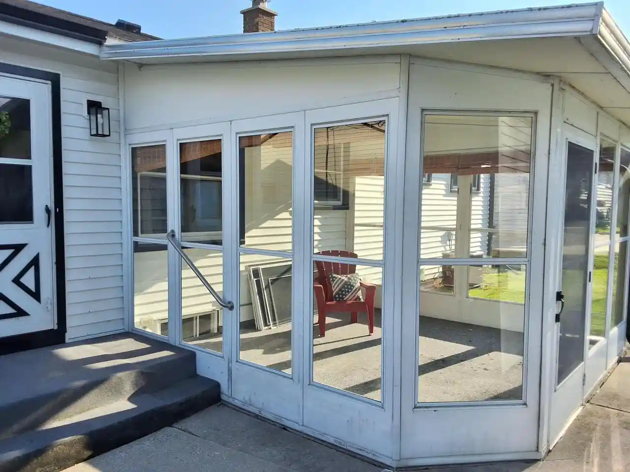Homes for sale in South Milwaukee, WI | 708 Columbia Avenue Avenue, South Milwaukee, WI 53172 | MLS# 1969654