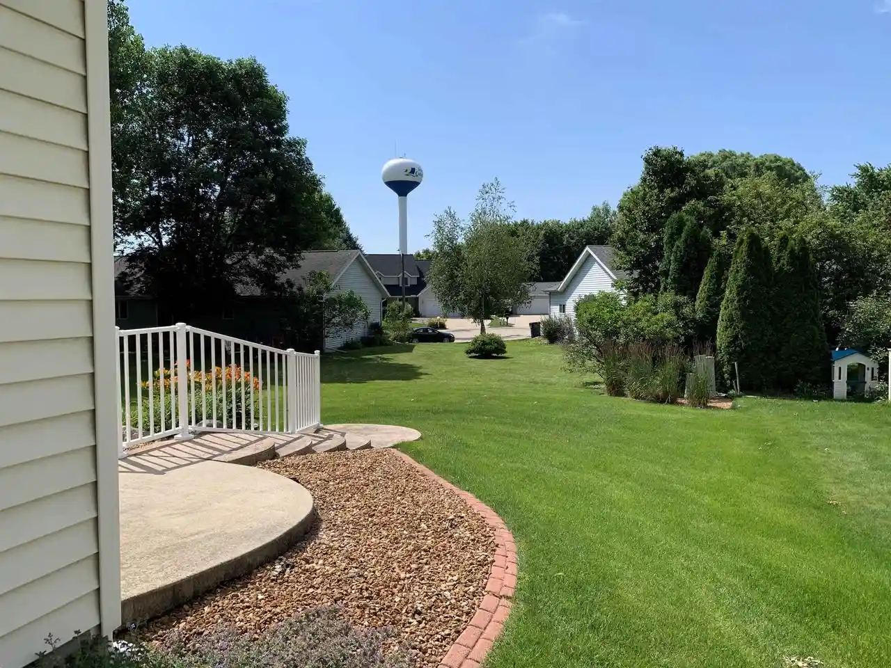 2nd image of 641 Meadow Lane Lane, Columbus, WI 53925 | MLS# 2027050