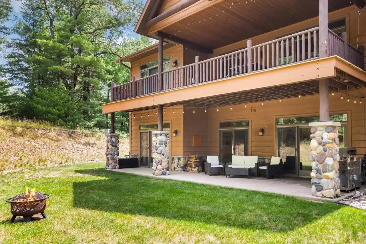 4th image of W4112 Vis Dr Dr, Mauston, WI 53948