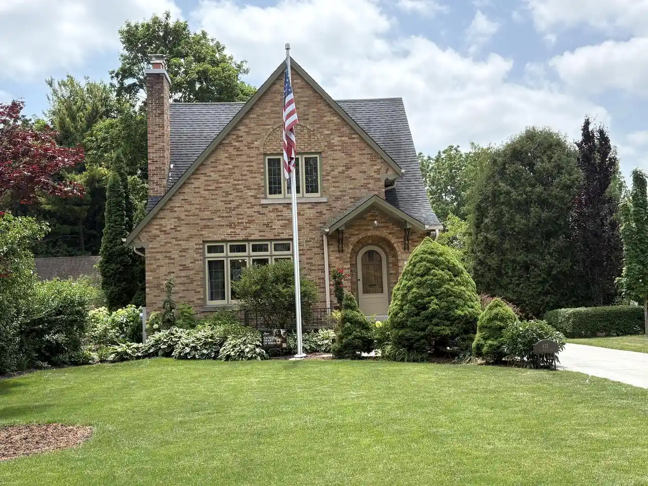 Homes for sale in Port Washington, WI | 821 W Grand Avenue Avenue, Port Washington, WI 53074 | MLS# 1969676