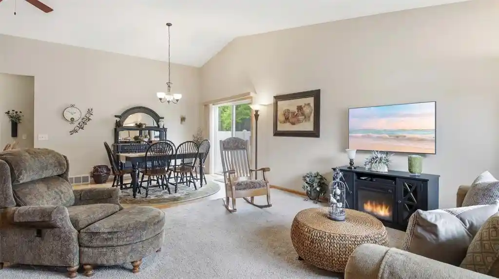 Homes for sale in Chippewa Falls, WI | 1196 Evergreen Lane Lane, Chippewa Falls, WI 54729 | MLS# 1601298