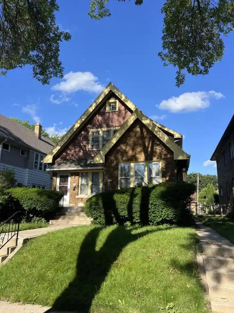 Photo 1 of Multi family home for sale at 4124/4126 N 24th Pl Pl #4126, Milwaukee, WI 53209 | MLS# 1969718 | Listing updated on 2026-07-31