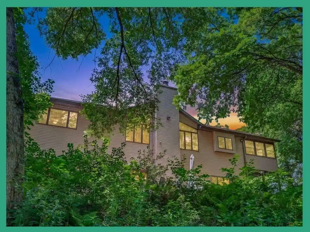 3rd image of 546 Echo Valley Road Road, Brooklyn, WI 53521 | MLS# 2027077