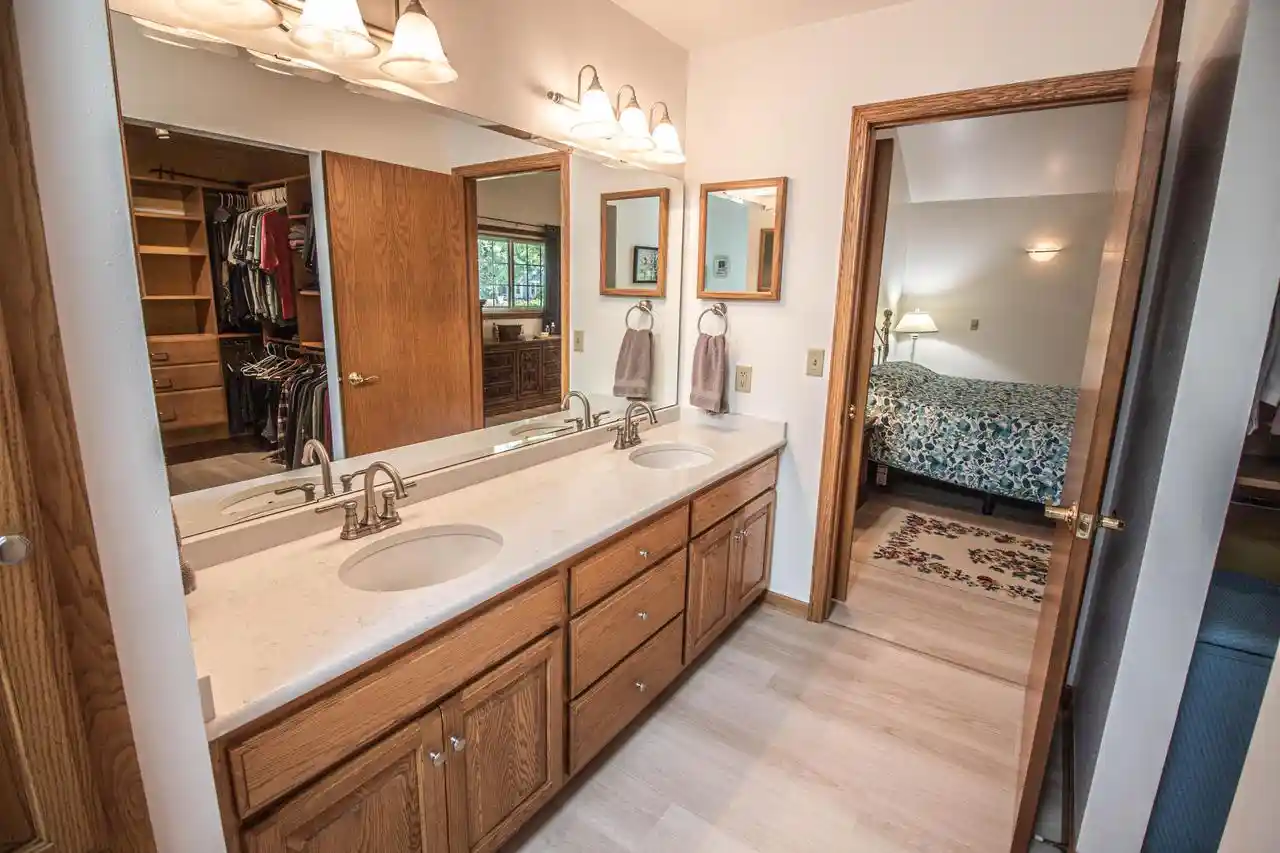 Homes for sale in Saukville, WI | 214 S Cottrell Dr Dr, Saukville, WI 53080 | MLS# 1969717