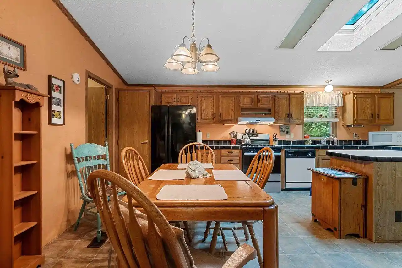 4th image of W12443 Senator Lake Lane Lane, Crivitz, WI 54114 | MLS# 50328373