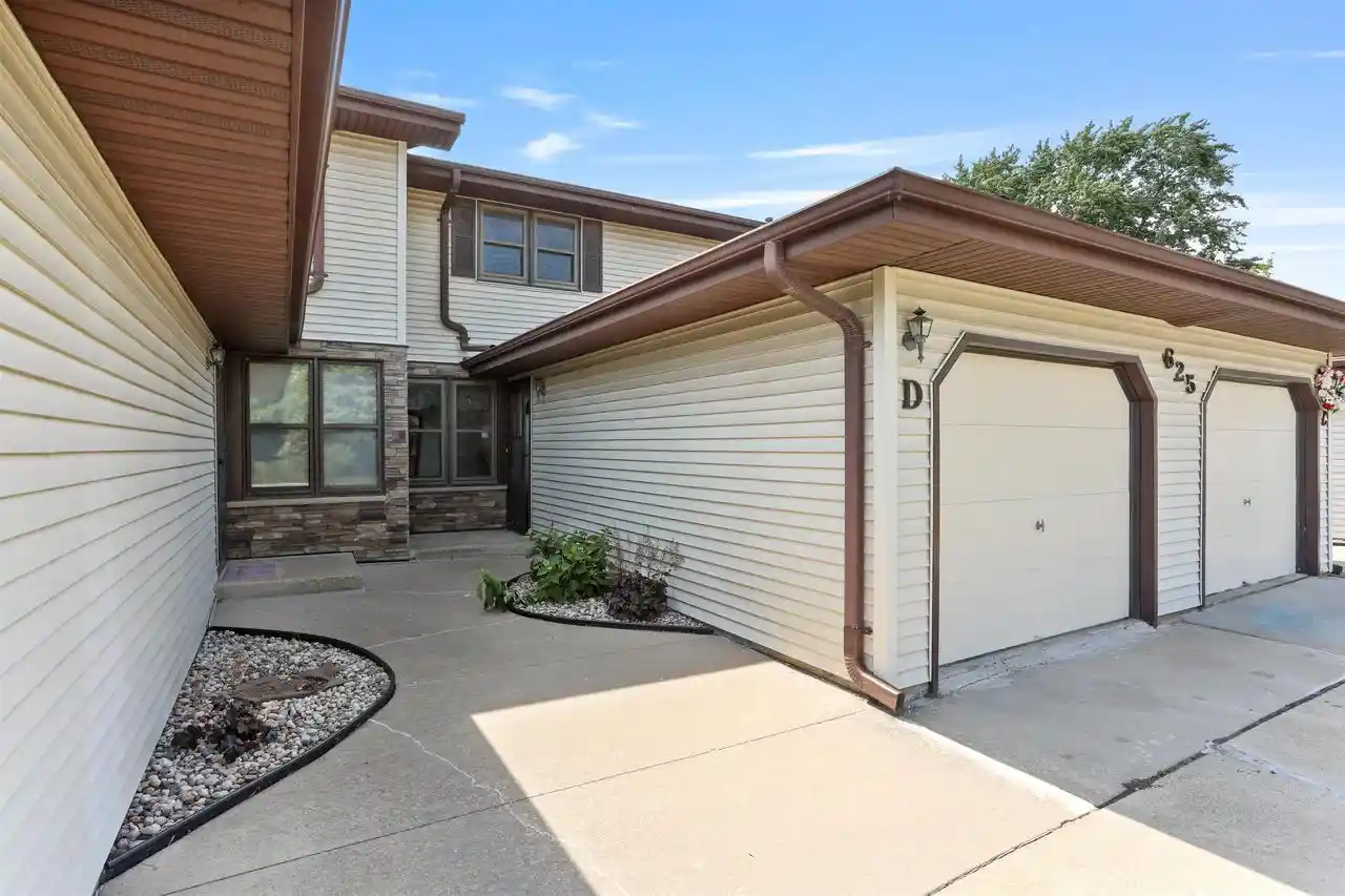 Homes for sale in Appleton, WI | 625 S Olson Avenue Avenue #D, Appleton, WI 54914 | MLS# 50328360