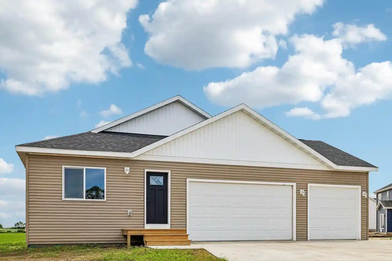 1st image of 997 Bell Circle Circle, Arlington, WI 53911 | MLS# 2027078