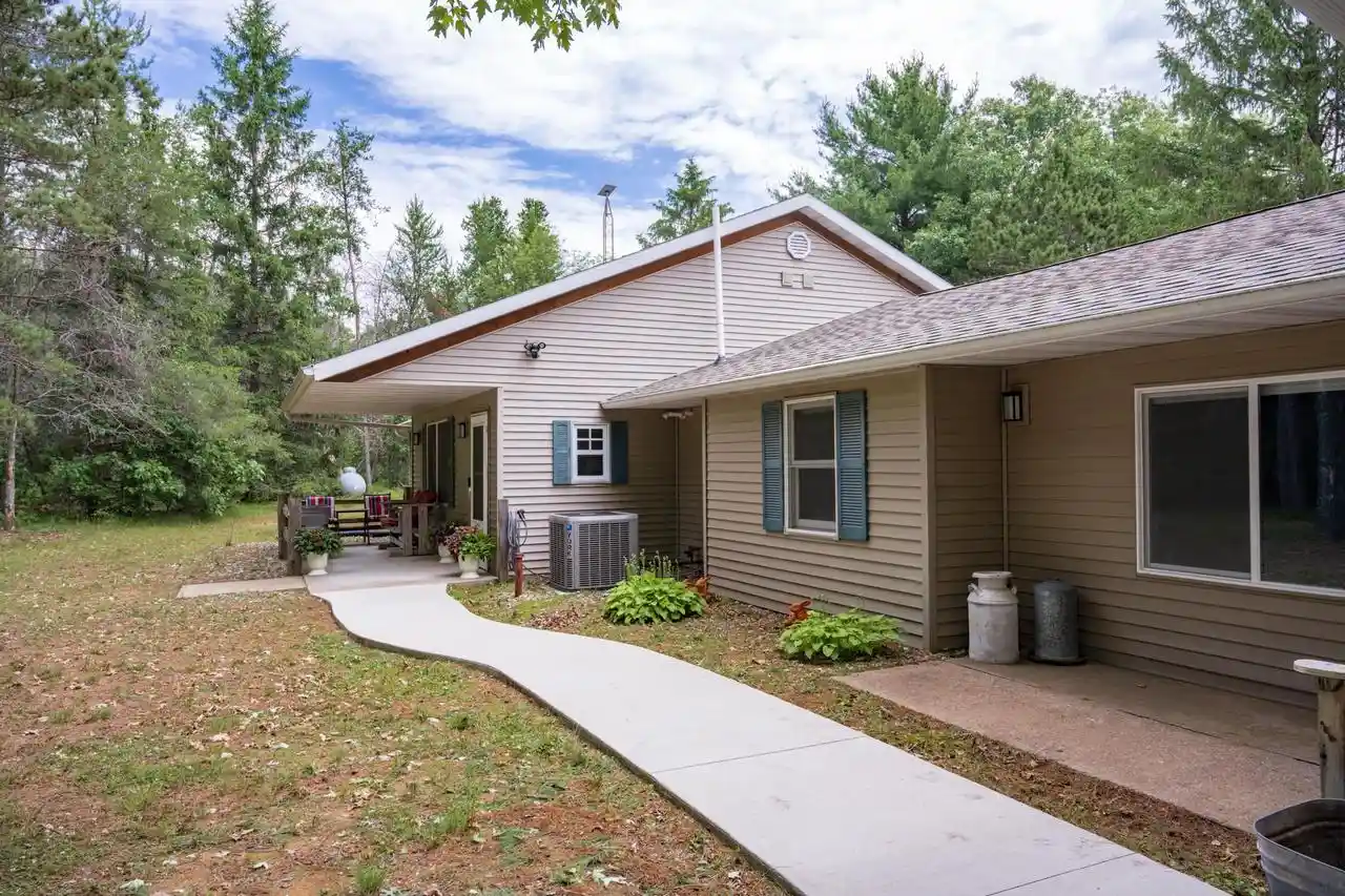 1st image of 1054 W 13th Lane Lane, Arkdale, WI 54613 | MLS# 2027079