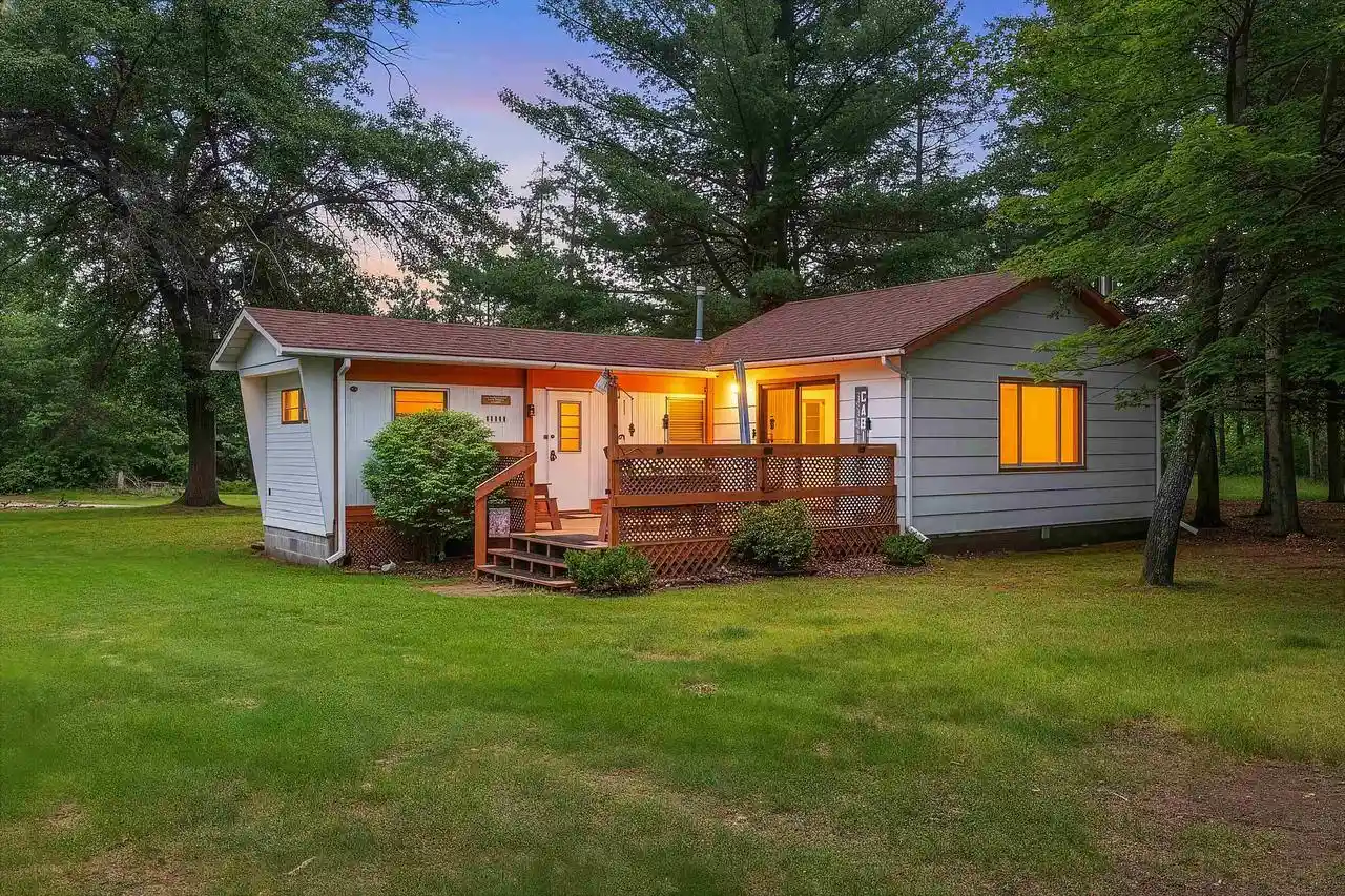 Homes for sale in Athelstane, WI | W12906 Valary Lane Lane, Athelstane, WI 54104 | MLS# 50328366