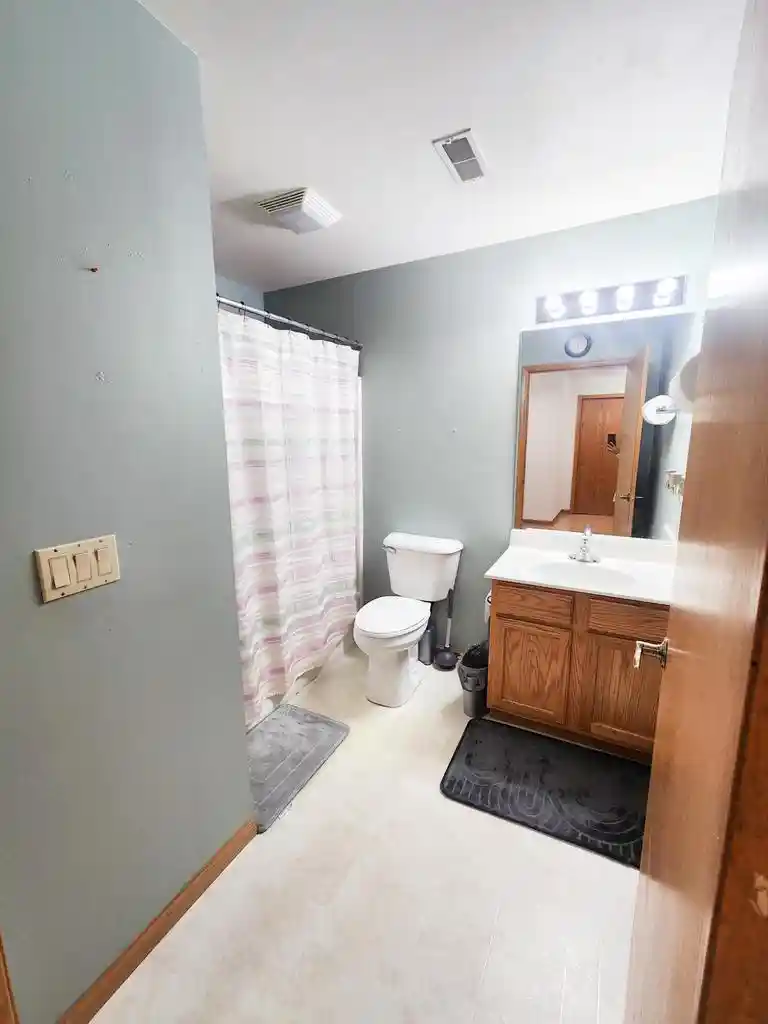 3rd image of 1134 N Sunnyslope Dr Dr, Mount Pleasant, WI 53406