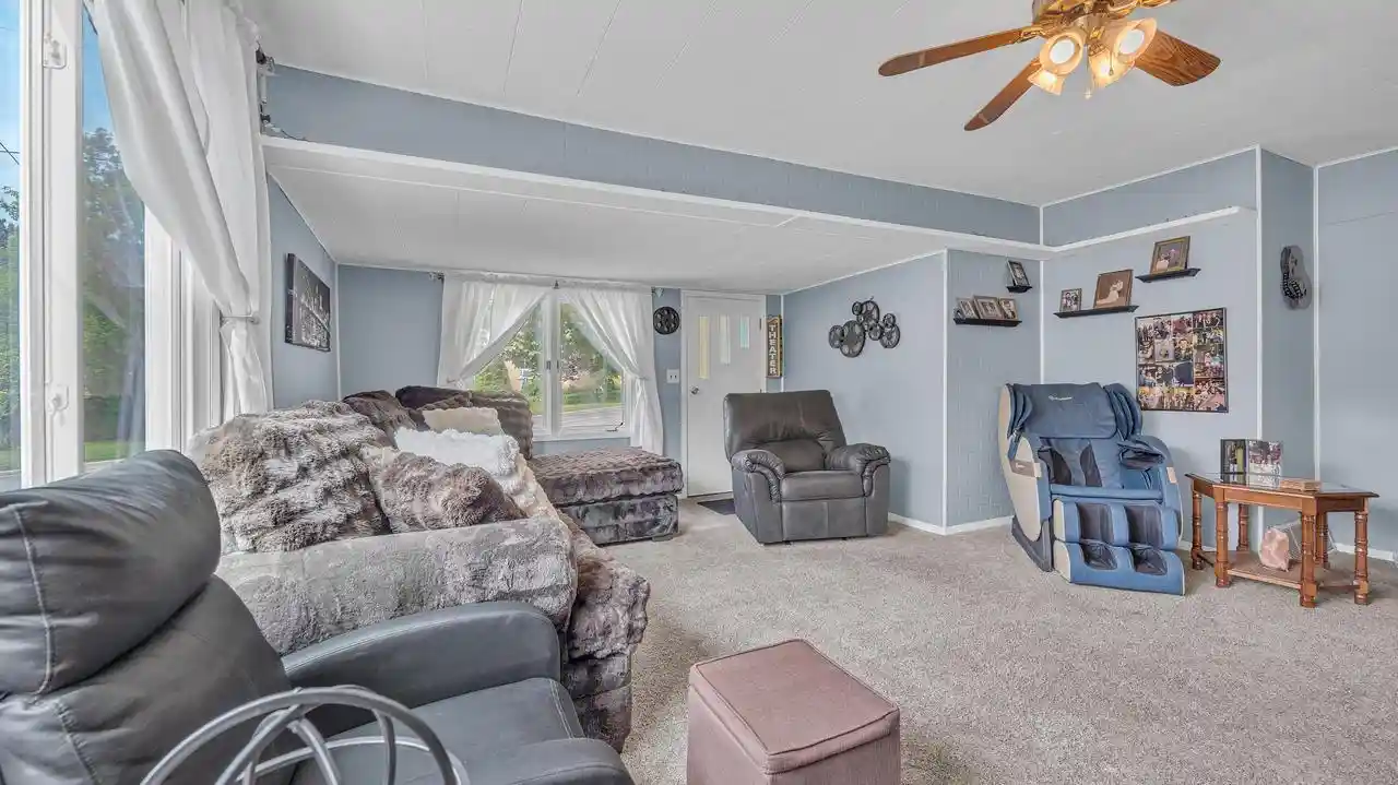 Homes for sale in Cleveland, WI | 1151 Franklin Dr Dr, Cleveland, WI 53015 | MLS# 1969747