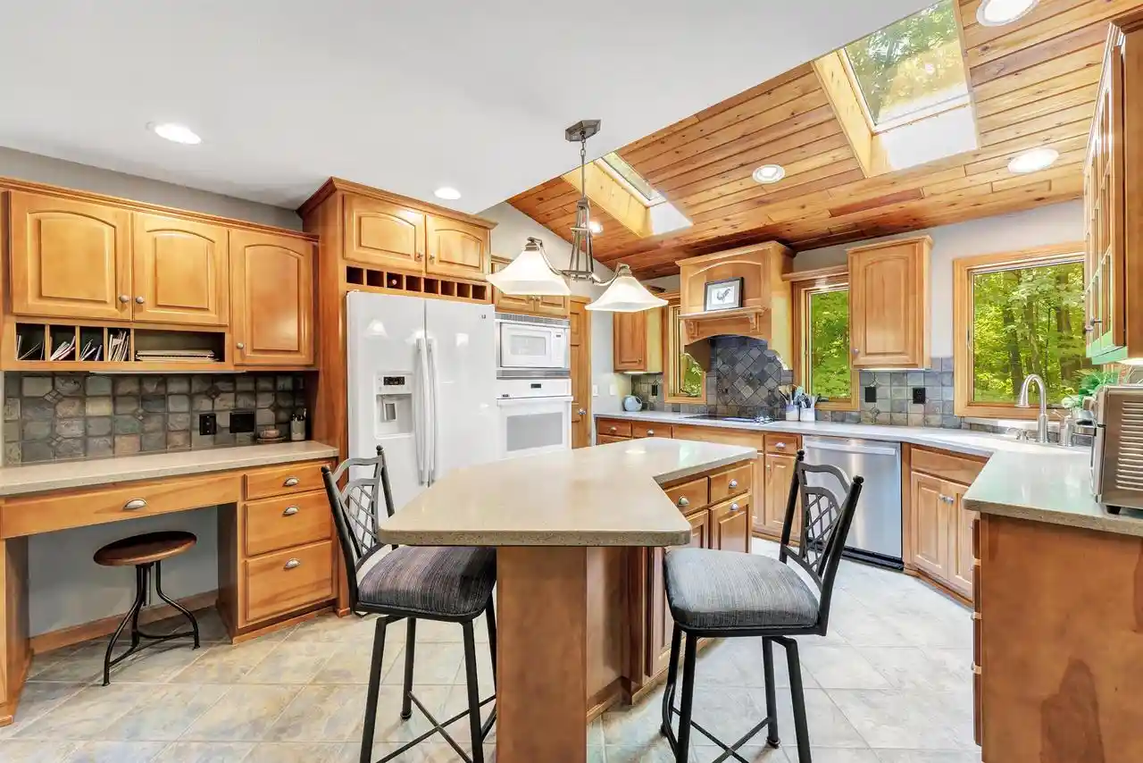 Homes for sale in New London, WI | N2146 Fox Ridge Lane Lane, New London, WI 54961 | MLS# 50328399