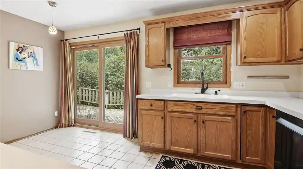 4th image of 212 Country Club Lane Lane, Altoona, WI 54720 | MLS# 1602805