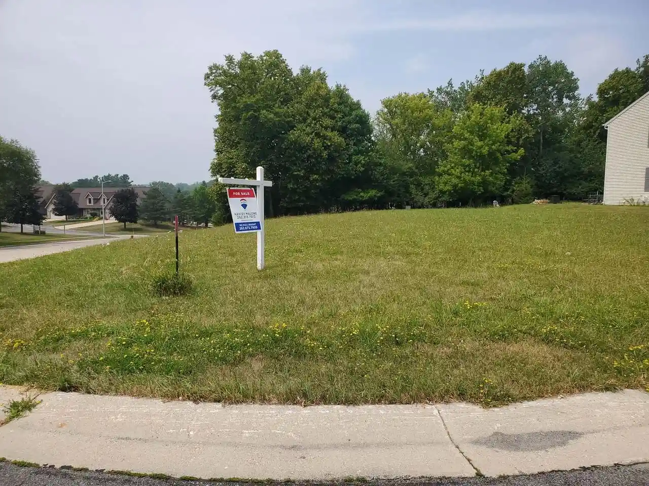 2nd image of 447 Northview Trail Trail, Hartford, WI 53027 | MLS# 1969759
