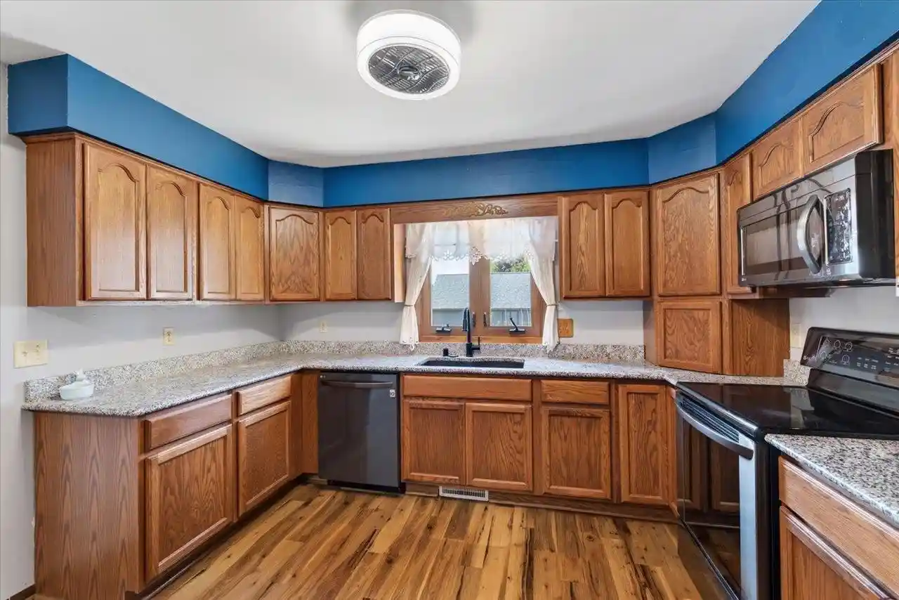 2nd image of 901 Eisenhower Road Road, Stoughton, WI 53589 | MLS# 2027107