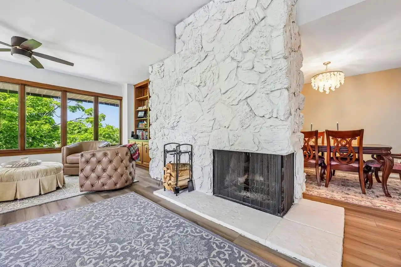 3rd image of N85w15700 Ridge Rd Rd Rd, Menomonee Falls, WI 53051