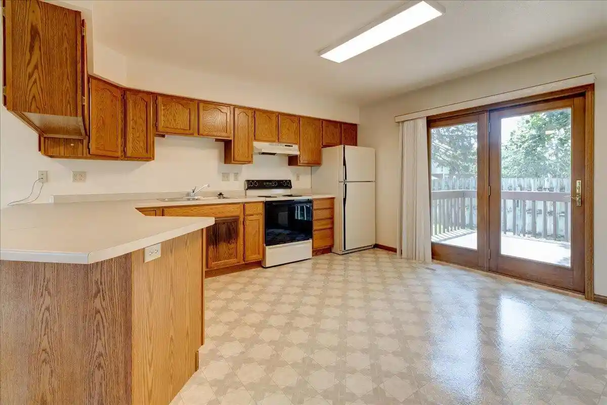 2nd image of 914 Northern Sands Pl Pl, Onalaska, WI 54650 | MLS# 1969787