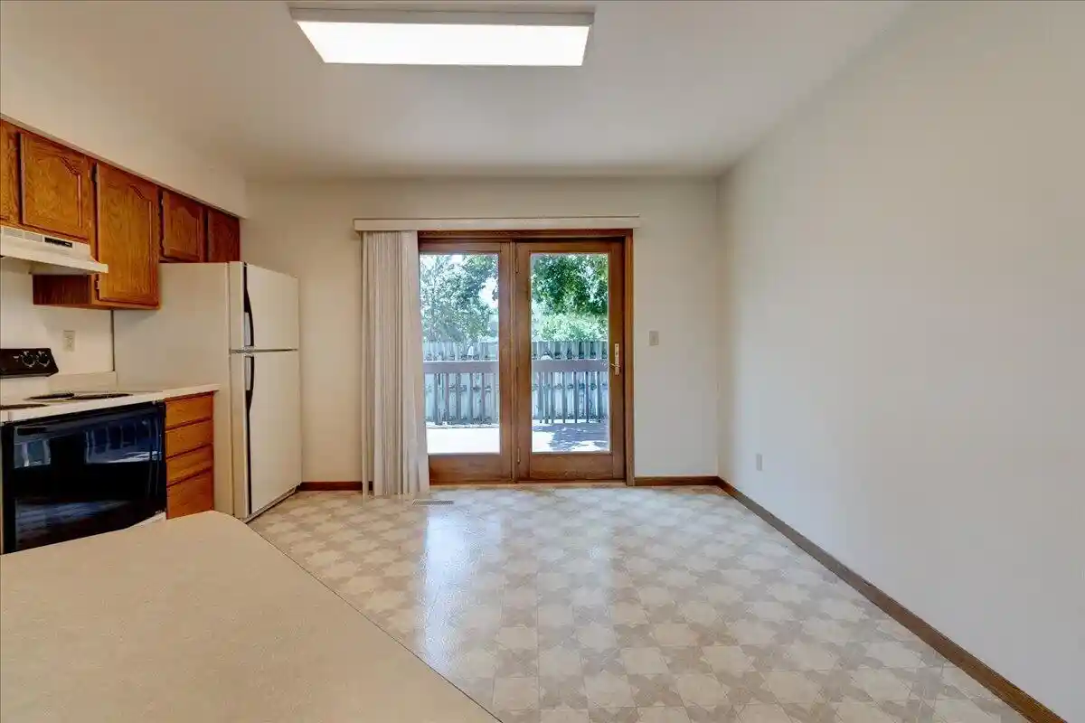 3rd image of 914 Northern Sands Pl Pl, Onalaska, WI 54650 | MLS# 1969787