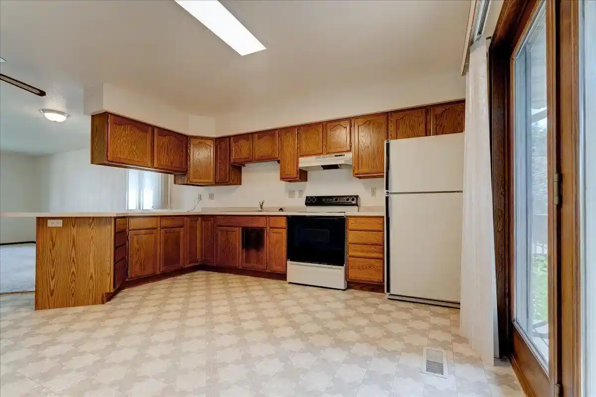 4th image of 914 Northern Sands Pl Pl, Onalaska, WI 54650 | MLS# 1969787