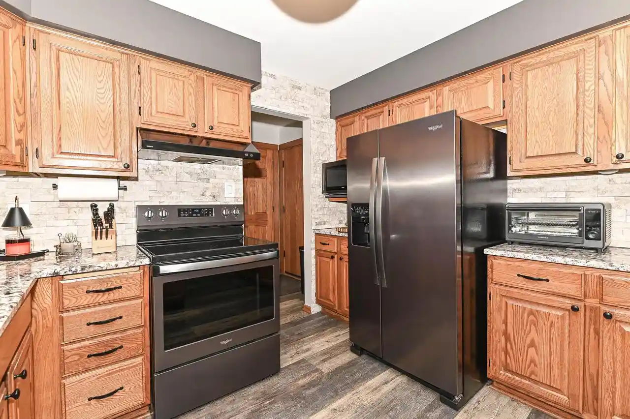 2nd image of 4105 W Mcginnis Dr Dr, Franklin, WI 53132 | MLS# 1969789