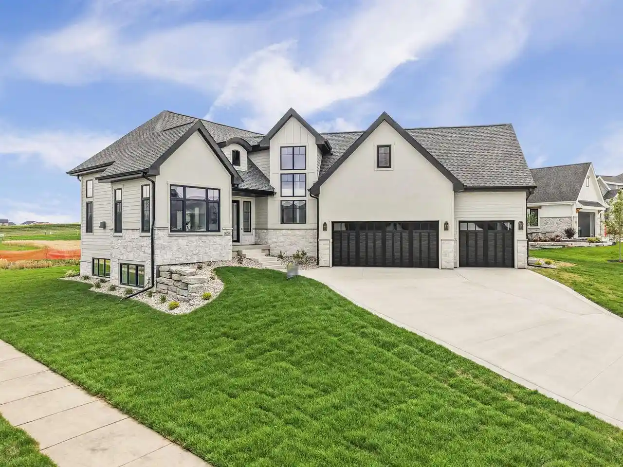 1st image of 1600 Ginger Lane Lane, Waunakee, WI 53597 | MLS# 2027118