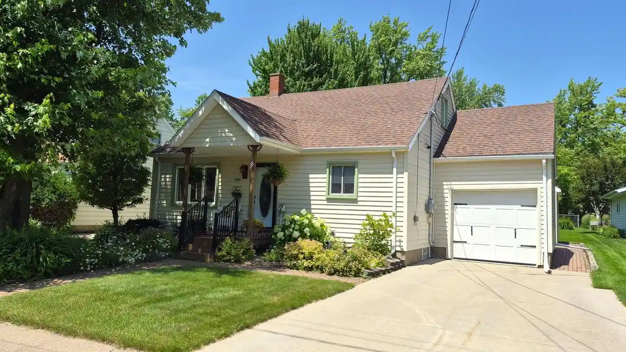 Homes for sale in Marshfield, WI | 1011 W Park Street Street, Marshfield, WI 54449 | MLS# 22603029
