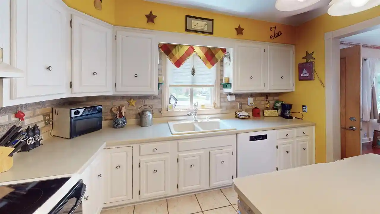 Homes for sale in Marshfield, WI | 1011 W Park Street Street, Marshfield, WI 54449 | MLS# 22603029