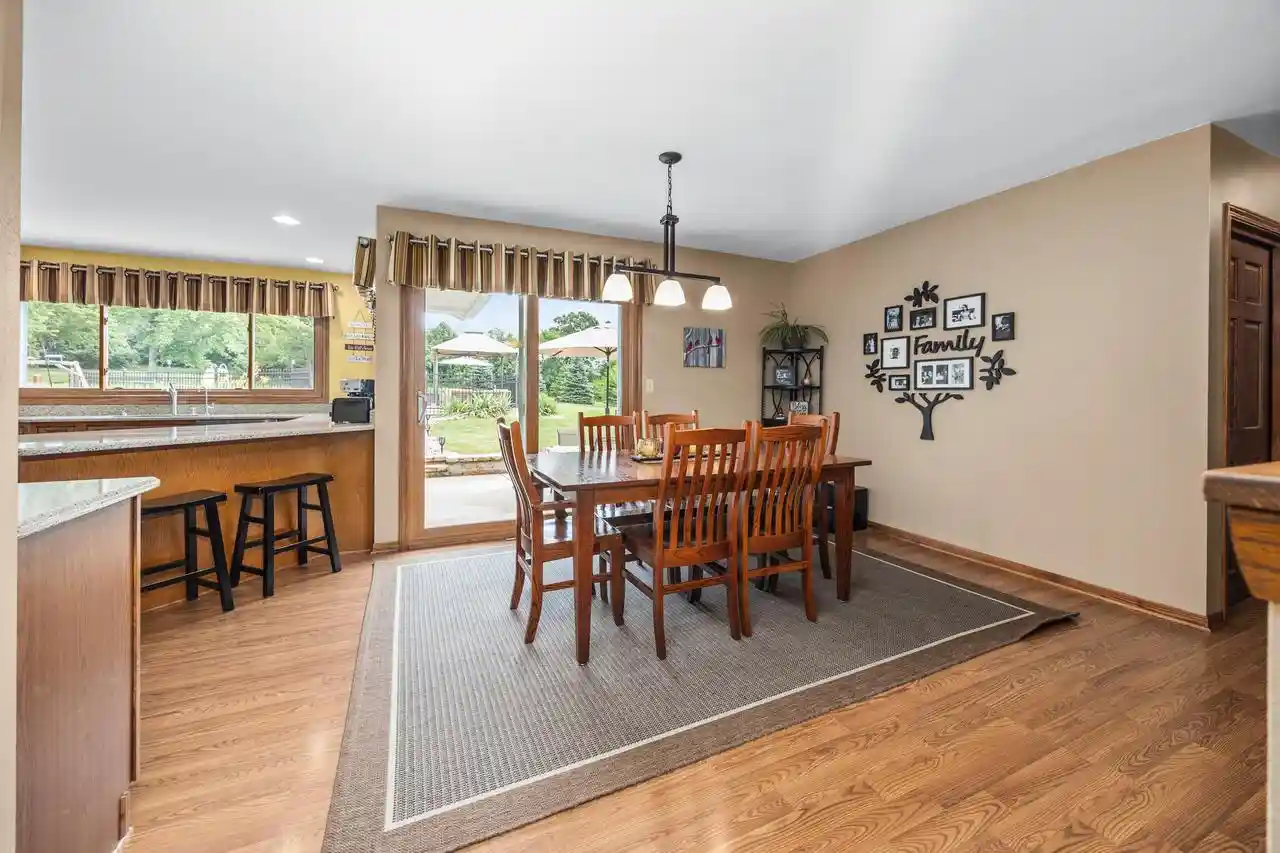 5th image of W314S7944 High View Circle Circle, Mukwonago, WI 53149 | MLS# 1969858