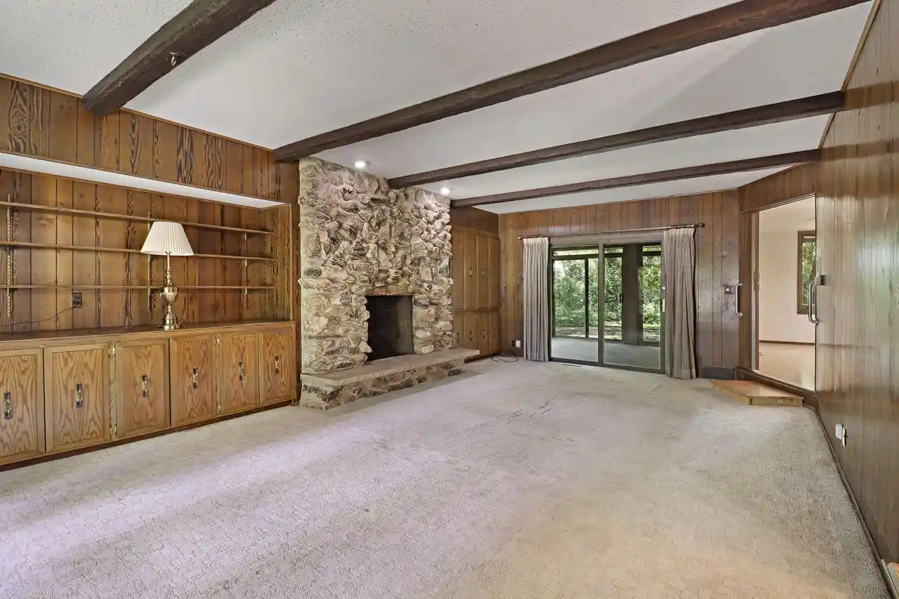4th image of 8730 Lakeshore Dr Dr, Pleasant Prairie, WI 53158 | MLS# 1969859