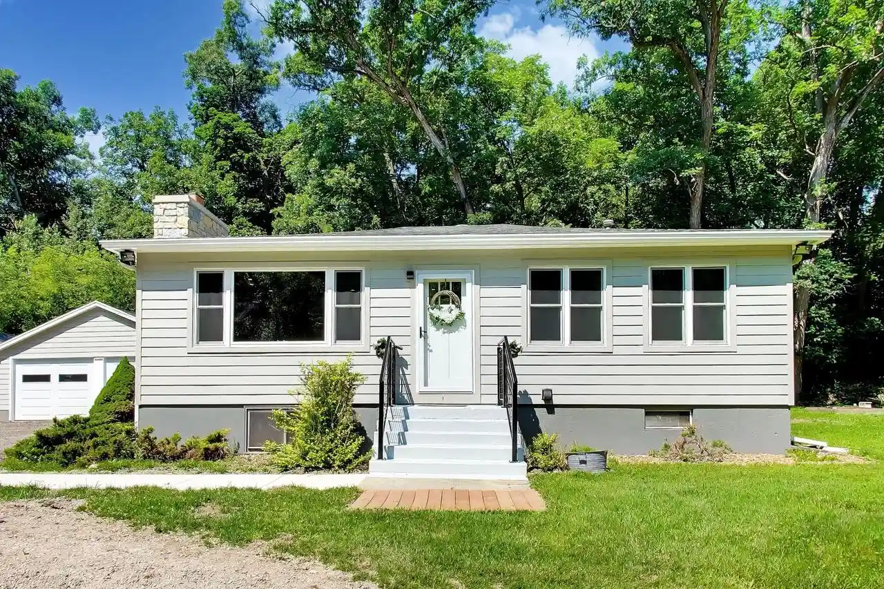 Photo 1 of Single family home for sale at N1547 Wooddale Dr Dr, Lake Geneva, WI 53147 | MLS# 1969892 | Listing updated on 2026-08-25