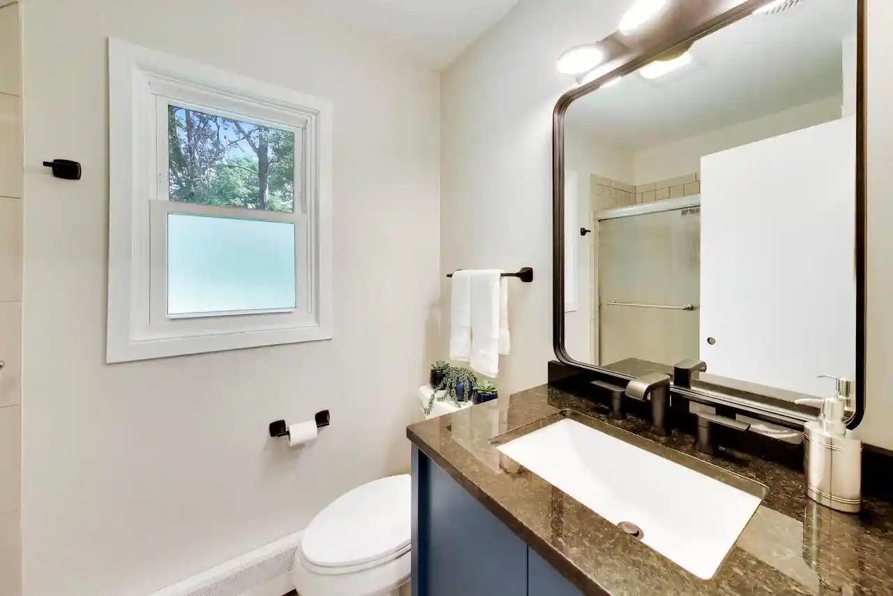 Photo 4 of Single family home for sale at N1547 Wooddale Dr Dr, Lake Geneva, WI 53147 | MLS# 1969892 | Listing updated on 2026-08-25