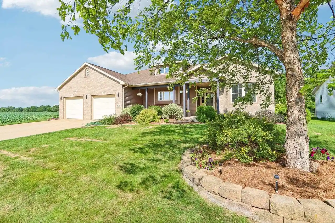 1st image of 321 4th Street Street, Brooklyn, WI 53521 | MLS# 2027177