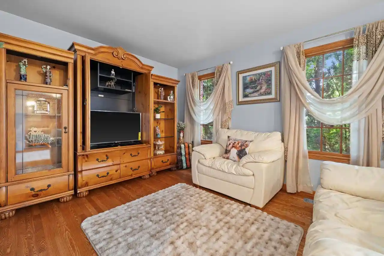 Photo 4 of Single family home for sale at 109 Prairie Dr Dr, Walworth, WI 53184 | MLS# 1969910 | Listing updated on 2026-09-24