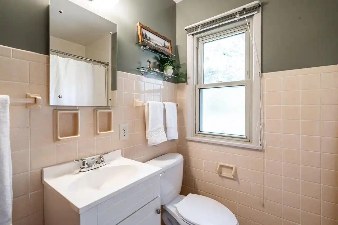 3rd image of N87W15898 Belleview Boulevard Boulevard, Menomonee Falls, WI 53051 | MLS# 1969922