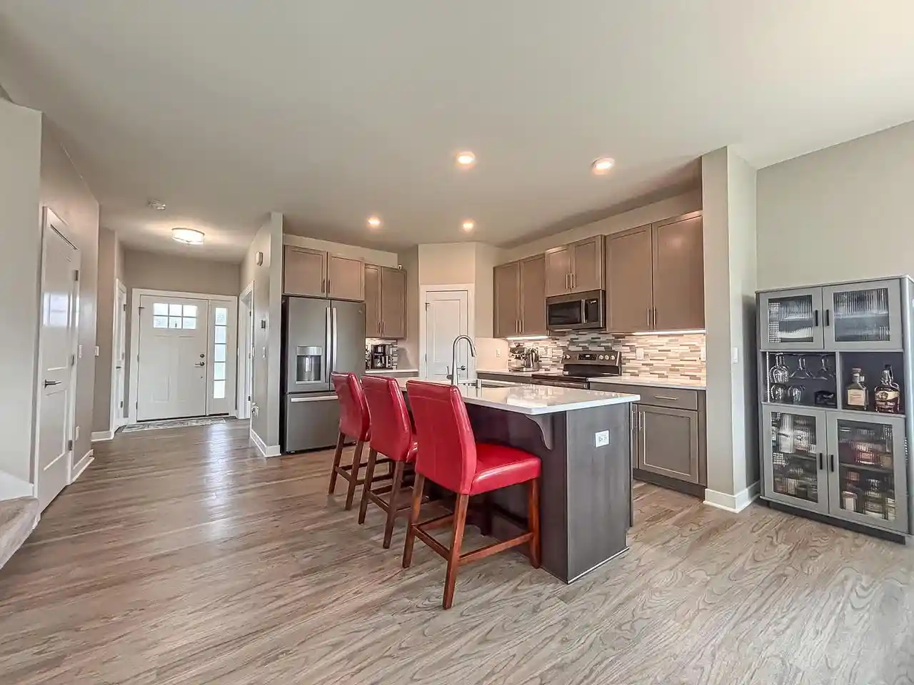 3rd image of N47W22311 Woodleaf Way Way, Pewaukee, WI 53072 | MLS# 1969918