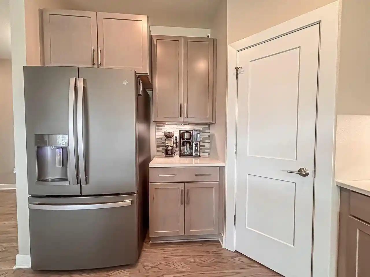 5th image of N47W22311 Woodleaf Way Way, Pewaukee, WI 53072 | MLS# 1969918
