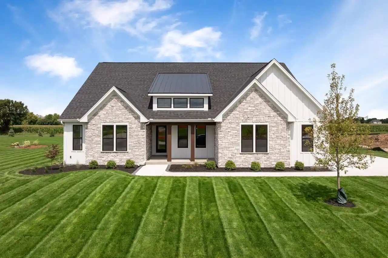1st image of N63w35852 Frederick Dr Dr, Oconomowoc, WI 53066 | MLS# 1969925